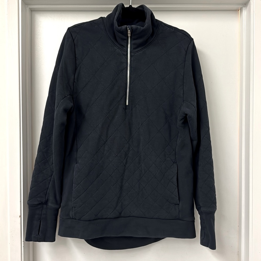 EUC Lululemon 1/4 zip primaloft